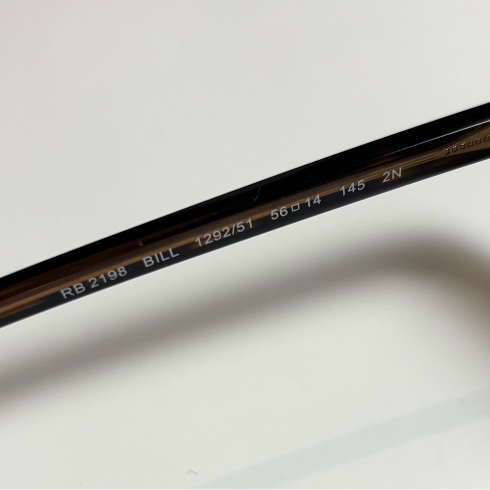 Ray-Ban Bill Polished Havana On Transparent Brown
Light Brown Gradient 80s Inspo - Picture 7 of 11